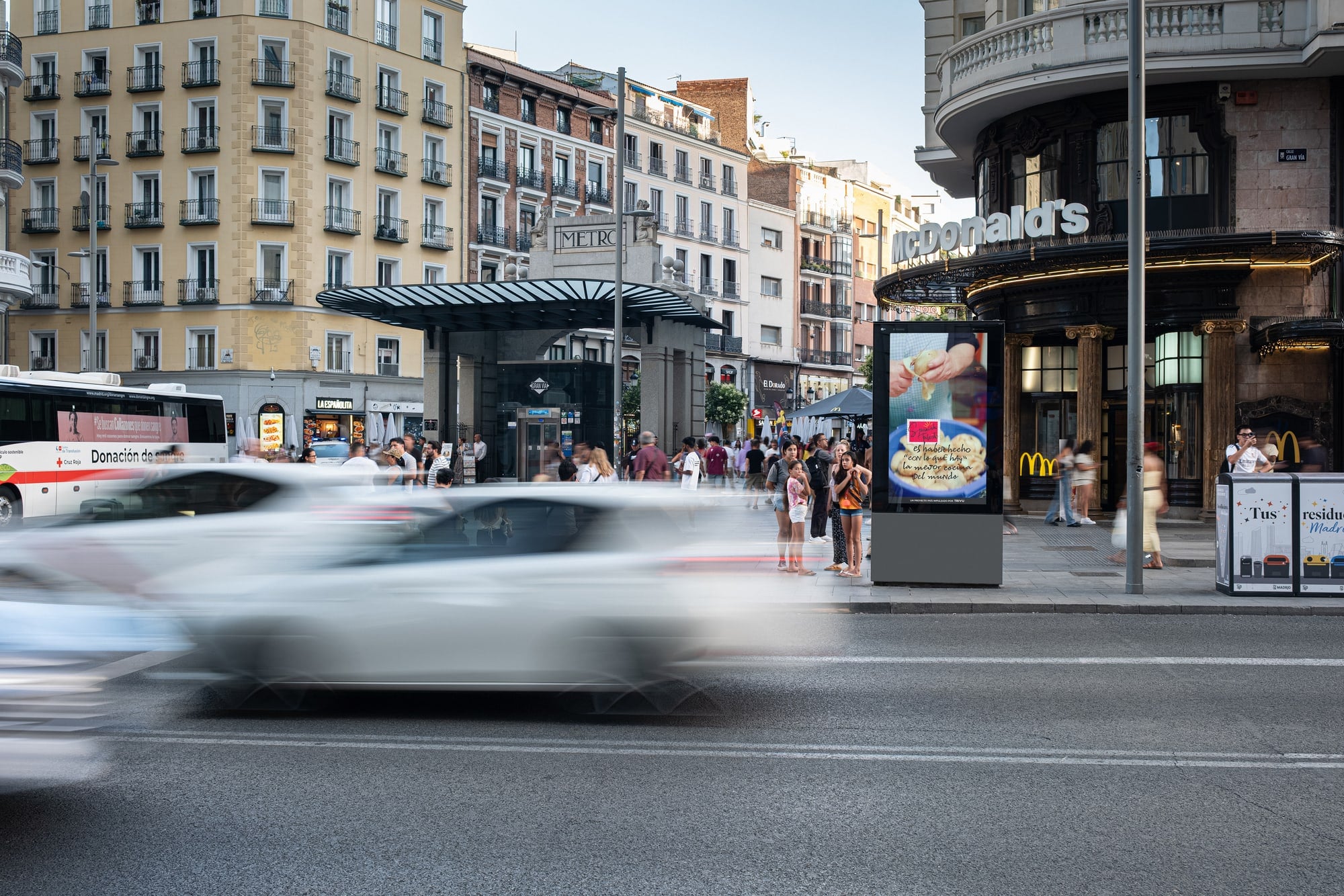 Pantalla de Spanish Taleñto en la Gran Vía de Madrid